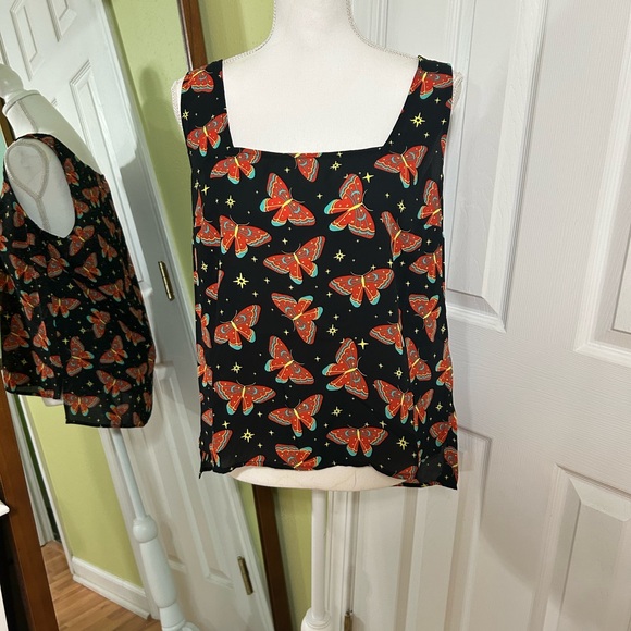 ModCloth Butterfly Print Top - Picture 5 of 9